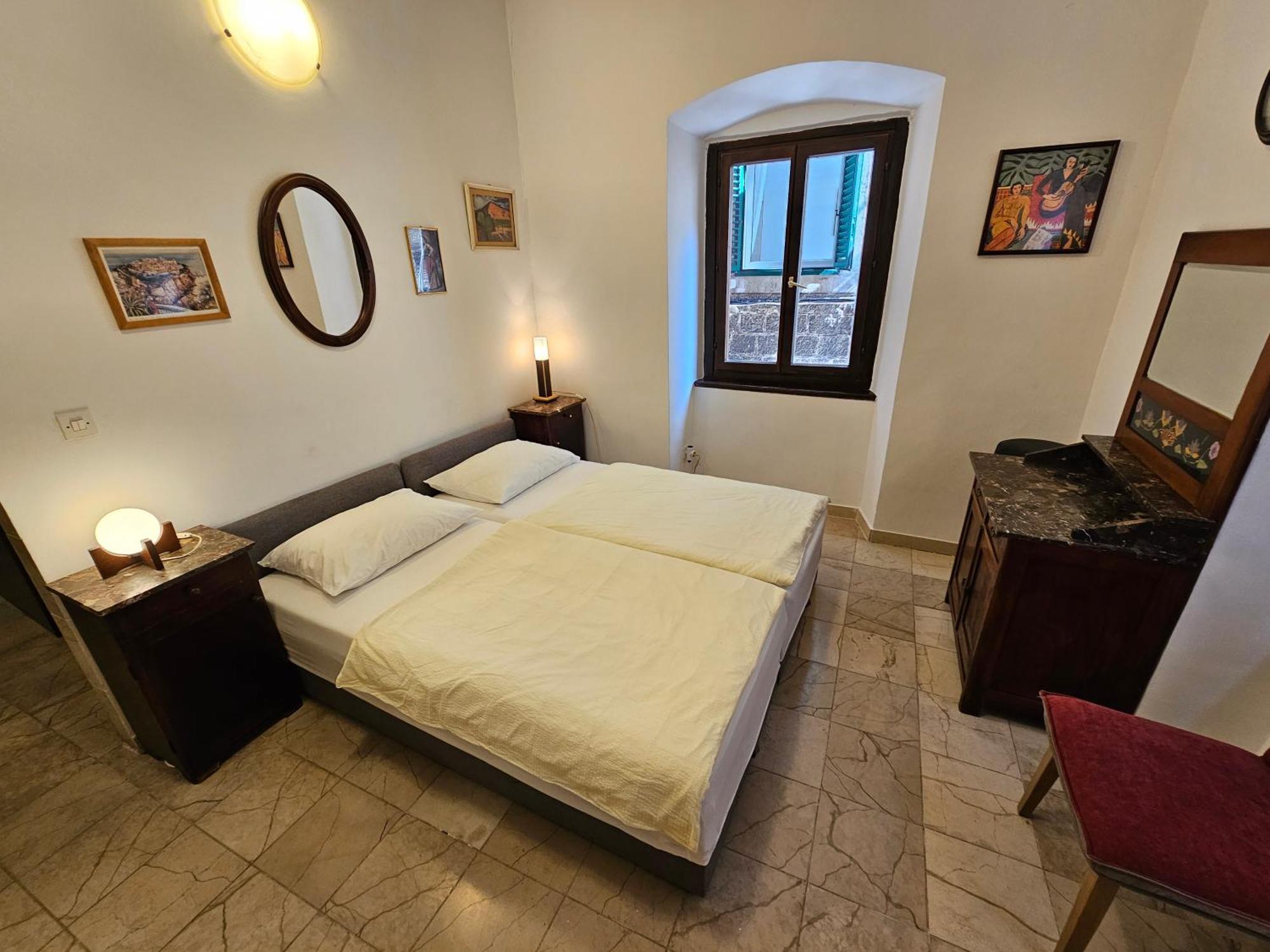 Center Room D16 In The Ancient Roman Palace สปลิท ภายนอก รูปภาพ