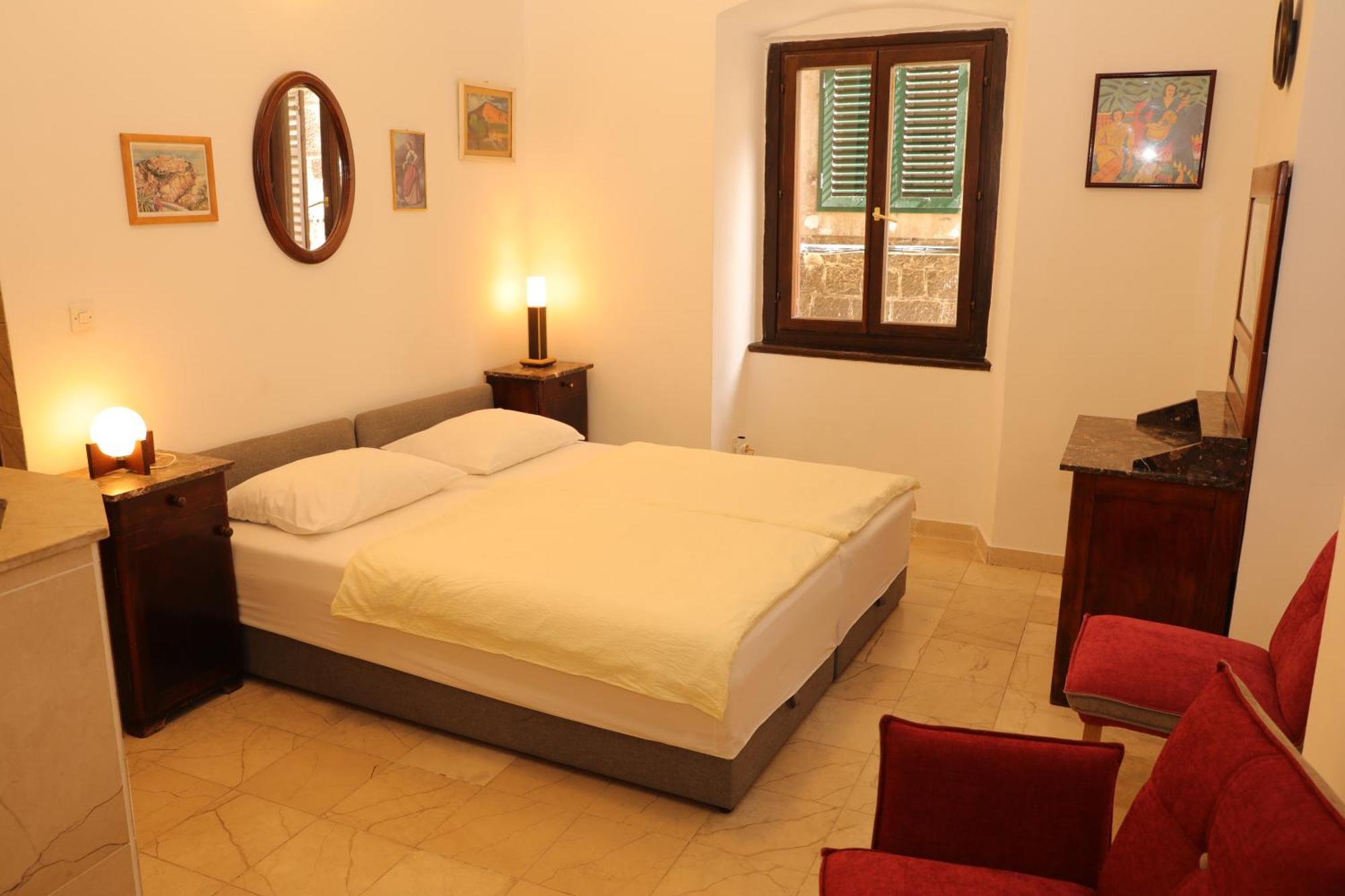 Center Room D16 In The Ancient Roman Palace สปลิท ภายนอก รูปภาพ